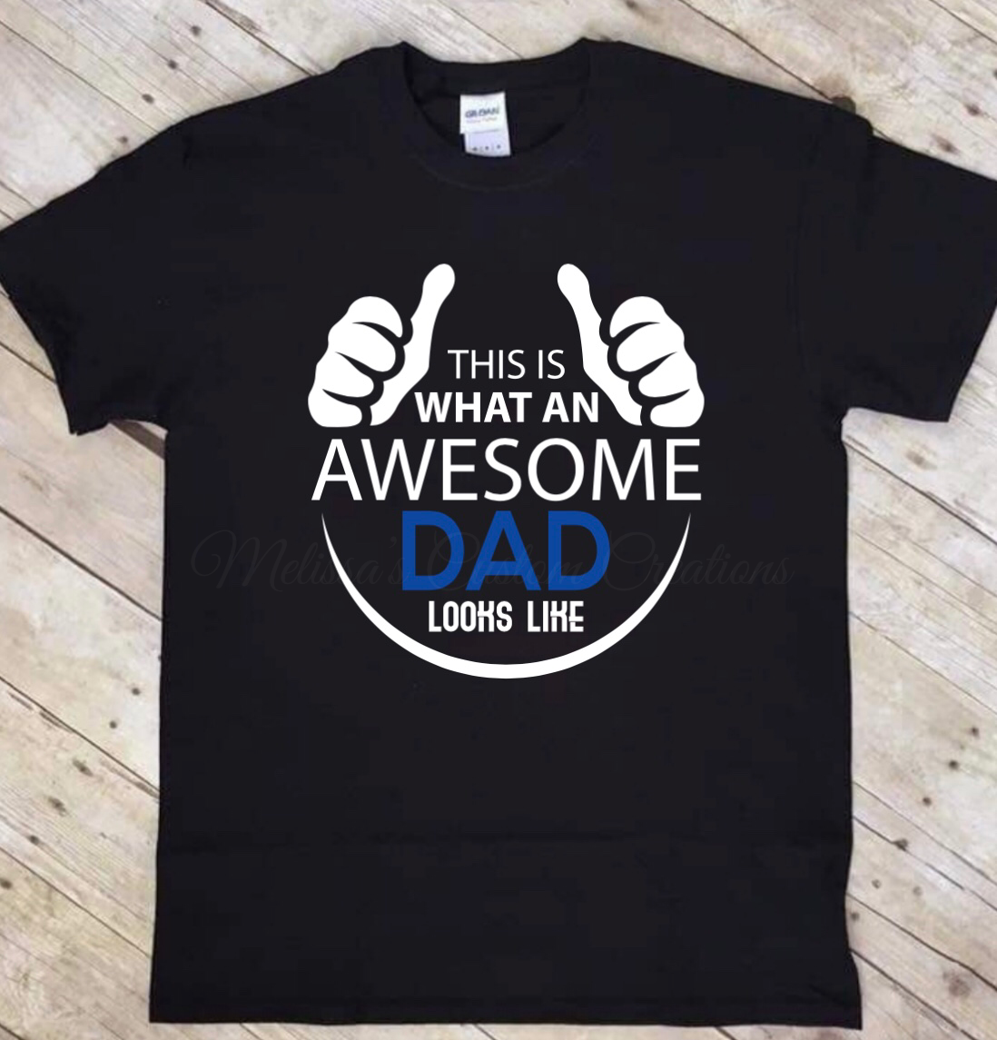 "This is what an awesome Dad looks like" T-Shirt