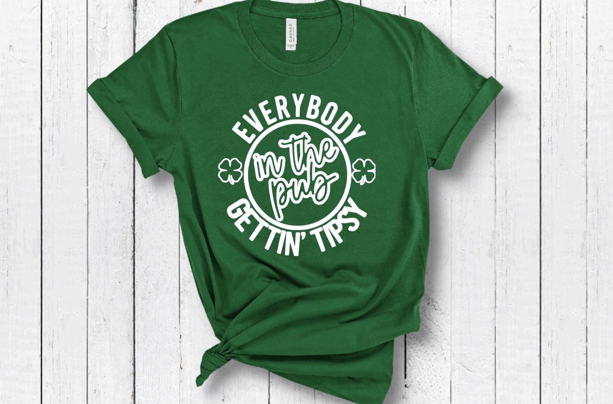 Everybody in the Pub Gettin' Tipsy T-Shirt